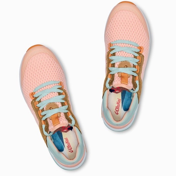 NWOB OluKai Wailuku Sneakers in Peach Women’s 9 - Picture 3 of 9